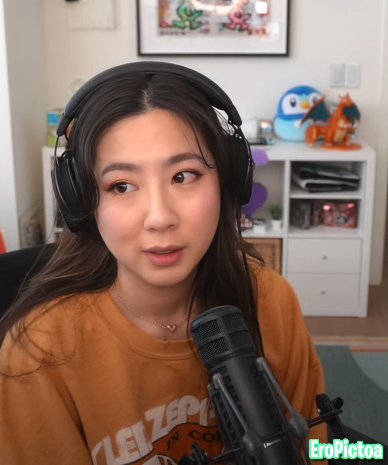 Fuslie [6] photo featuring asian - Part 15