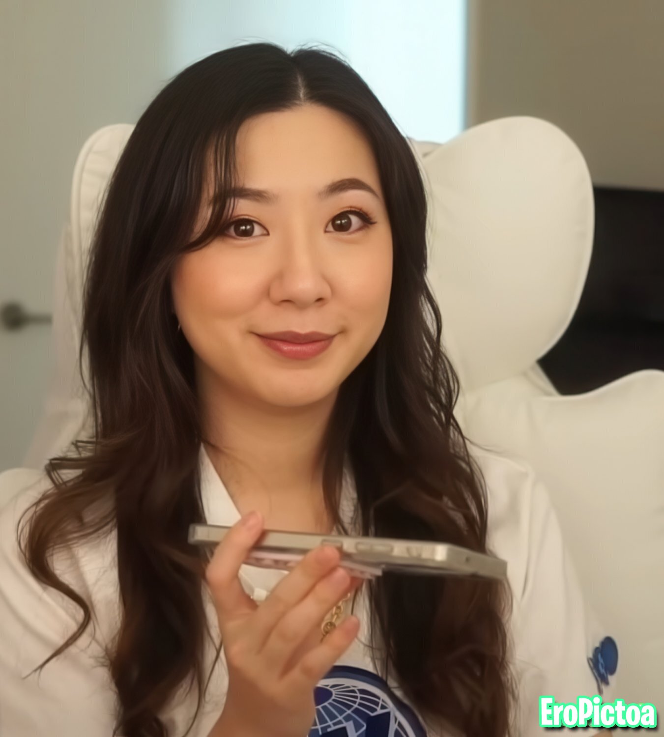 Fuslie [6] photo featuring streamer - Part 19