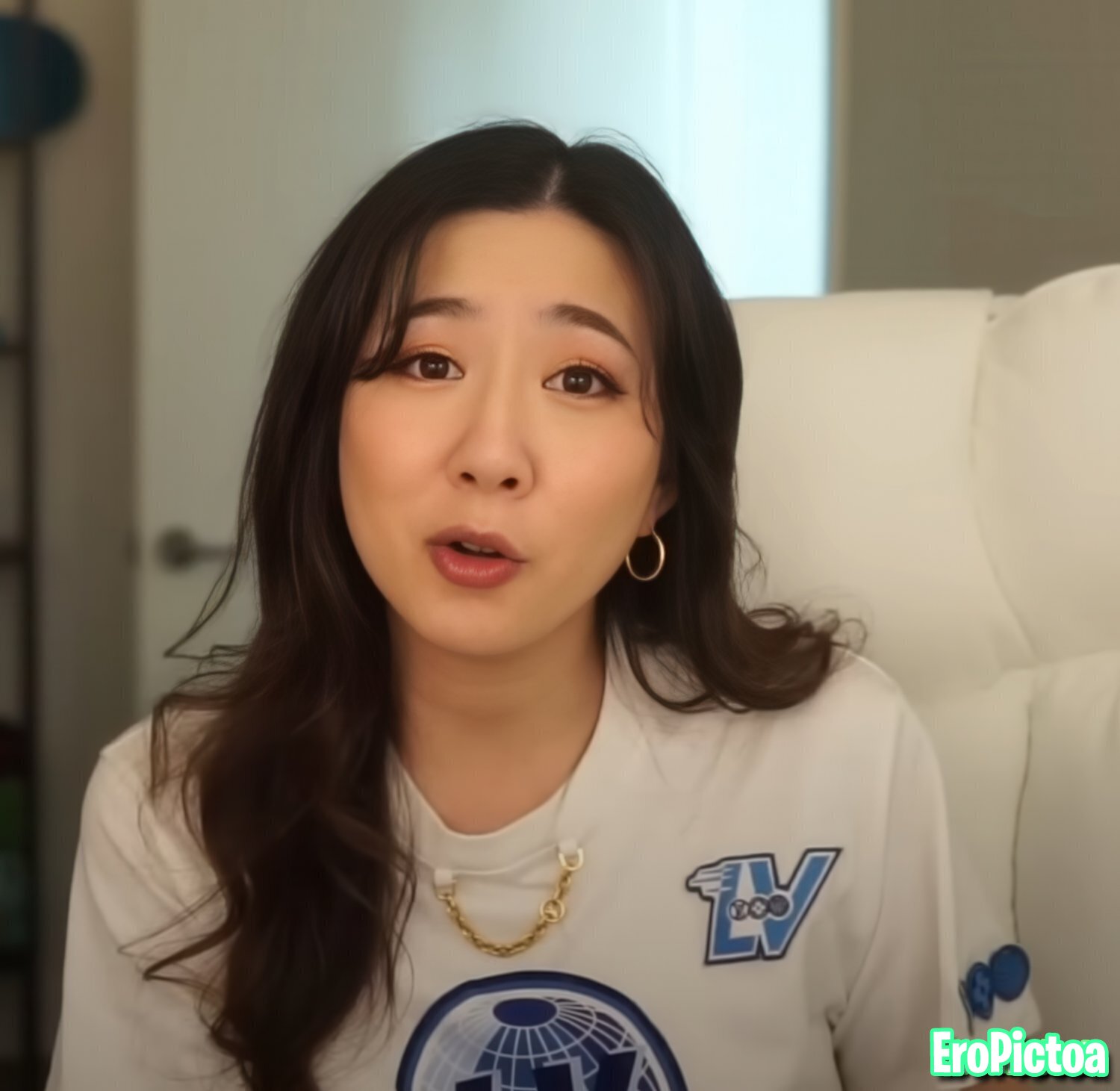 Fuslie [6] photo featuring twitch streamer - Part 21