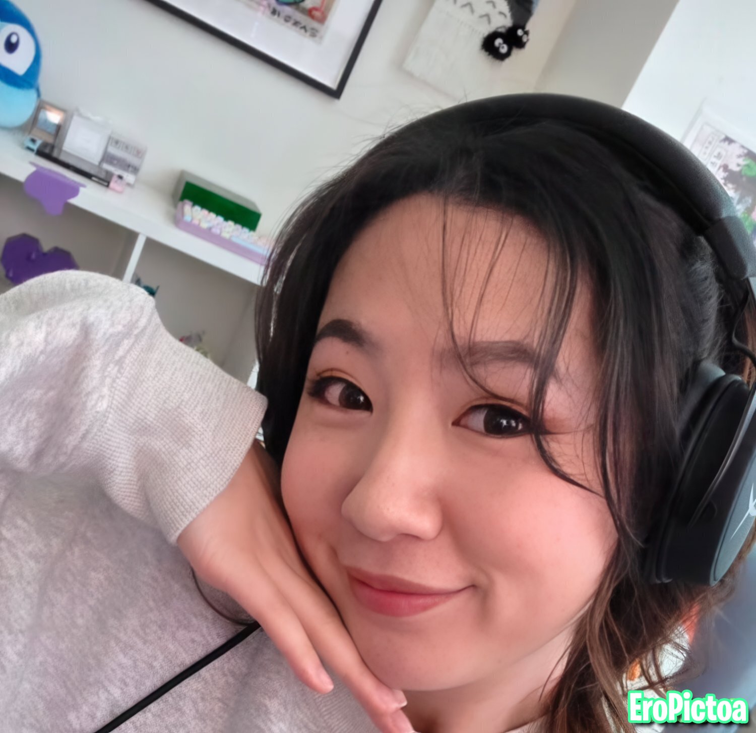 Fuslie [6] photo featuring influencer - Part 36