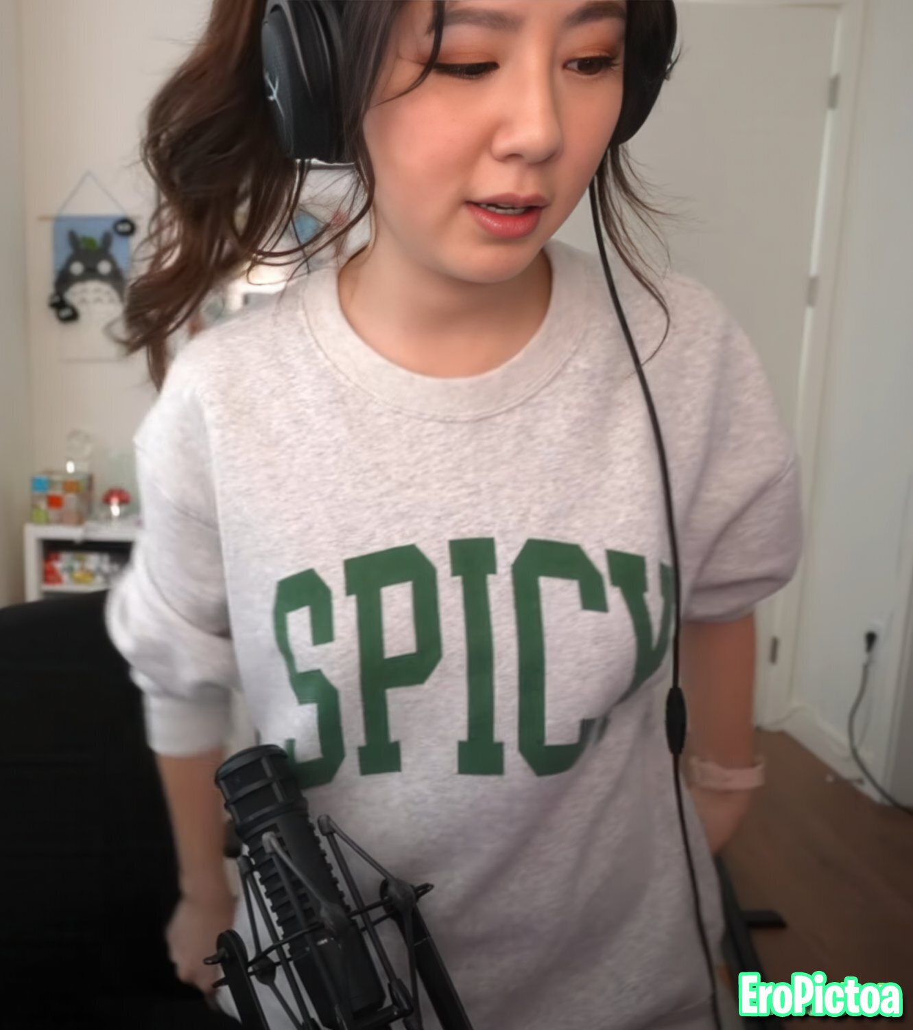 Fuslie [6] photo featuring perky - Part 40
