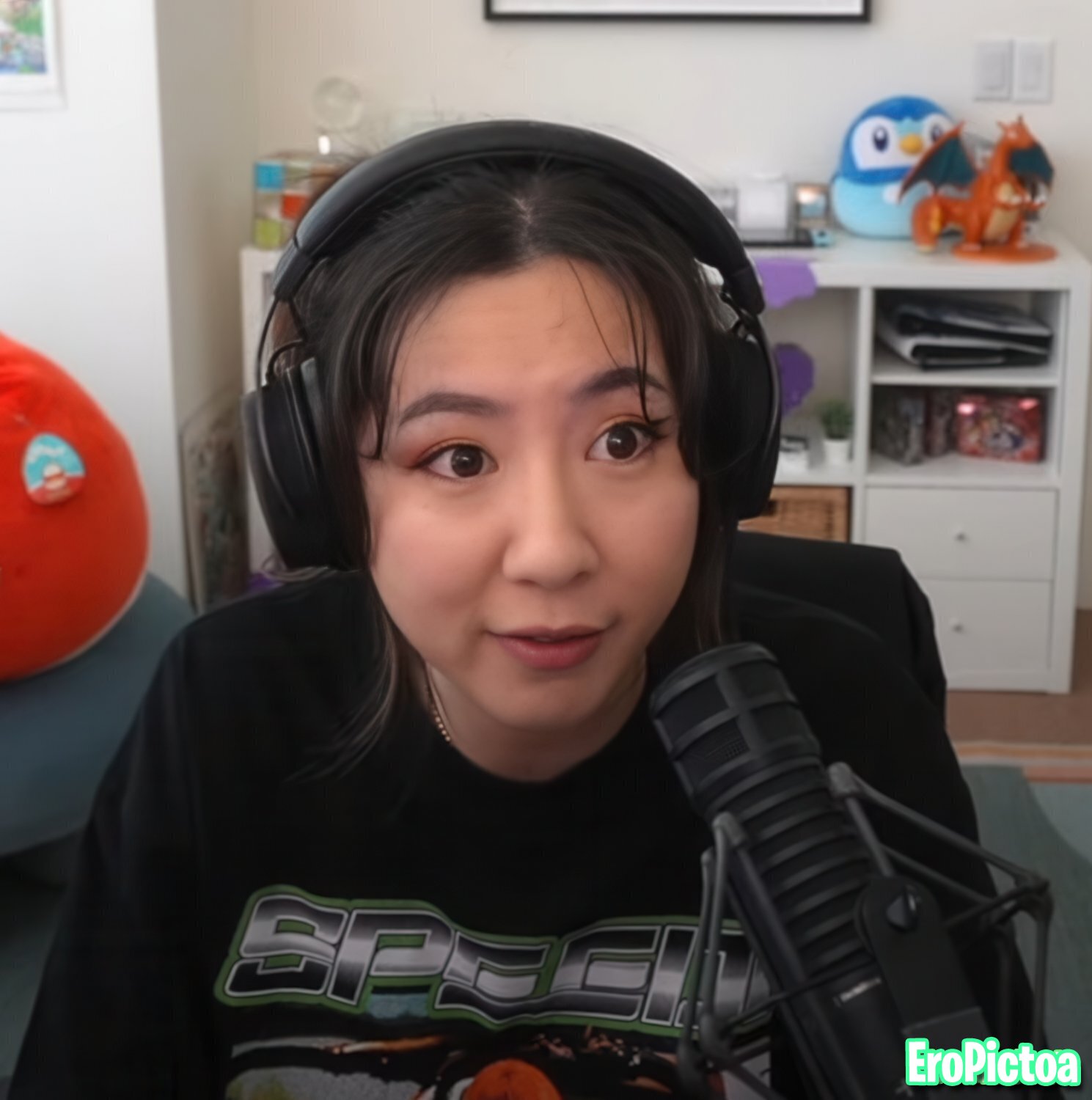 Fuslie [6] photo featuring twitch - Part 6
