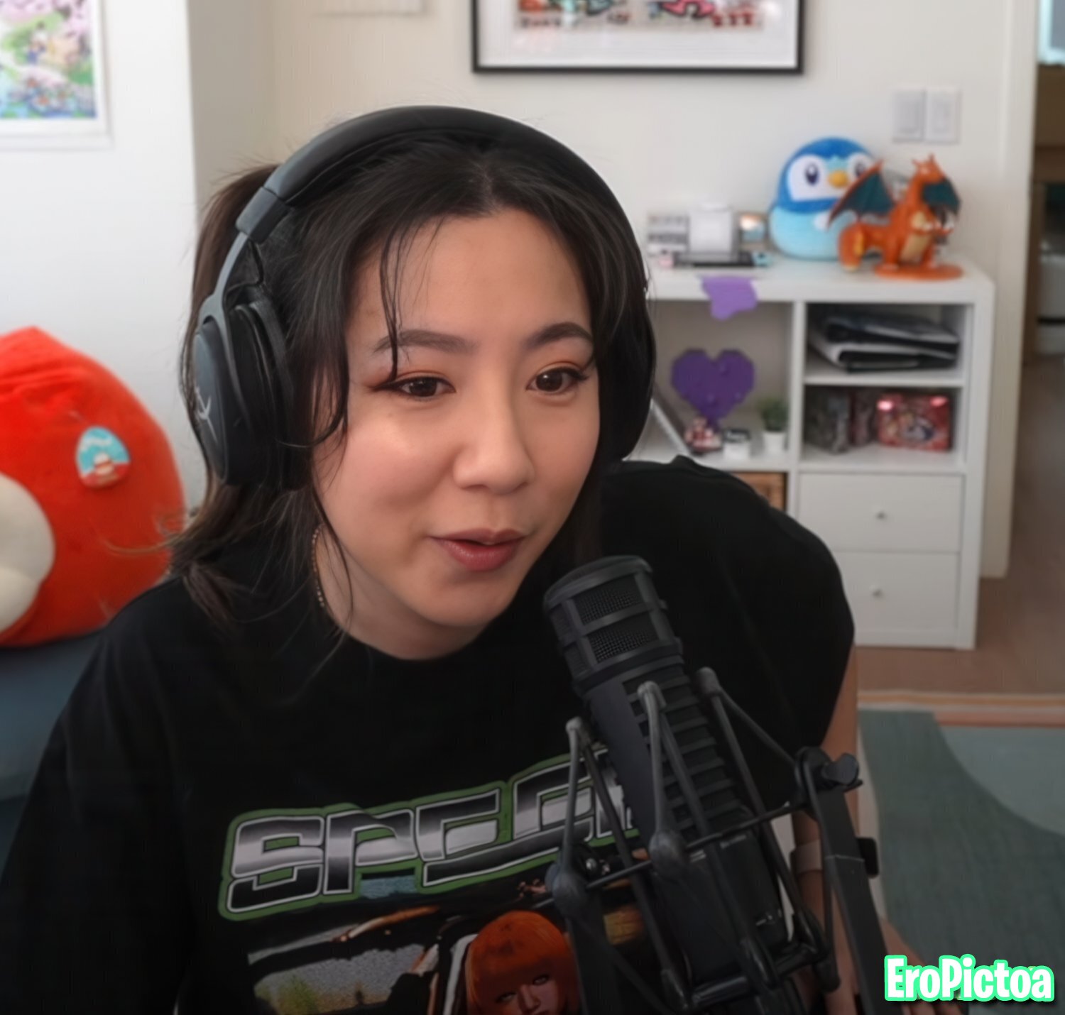 Fuslie [6] photo featuring twitch streamer - Part 49