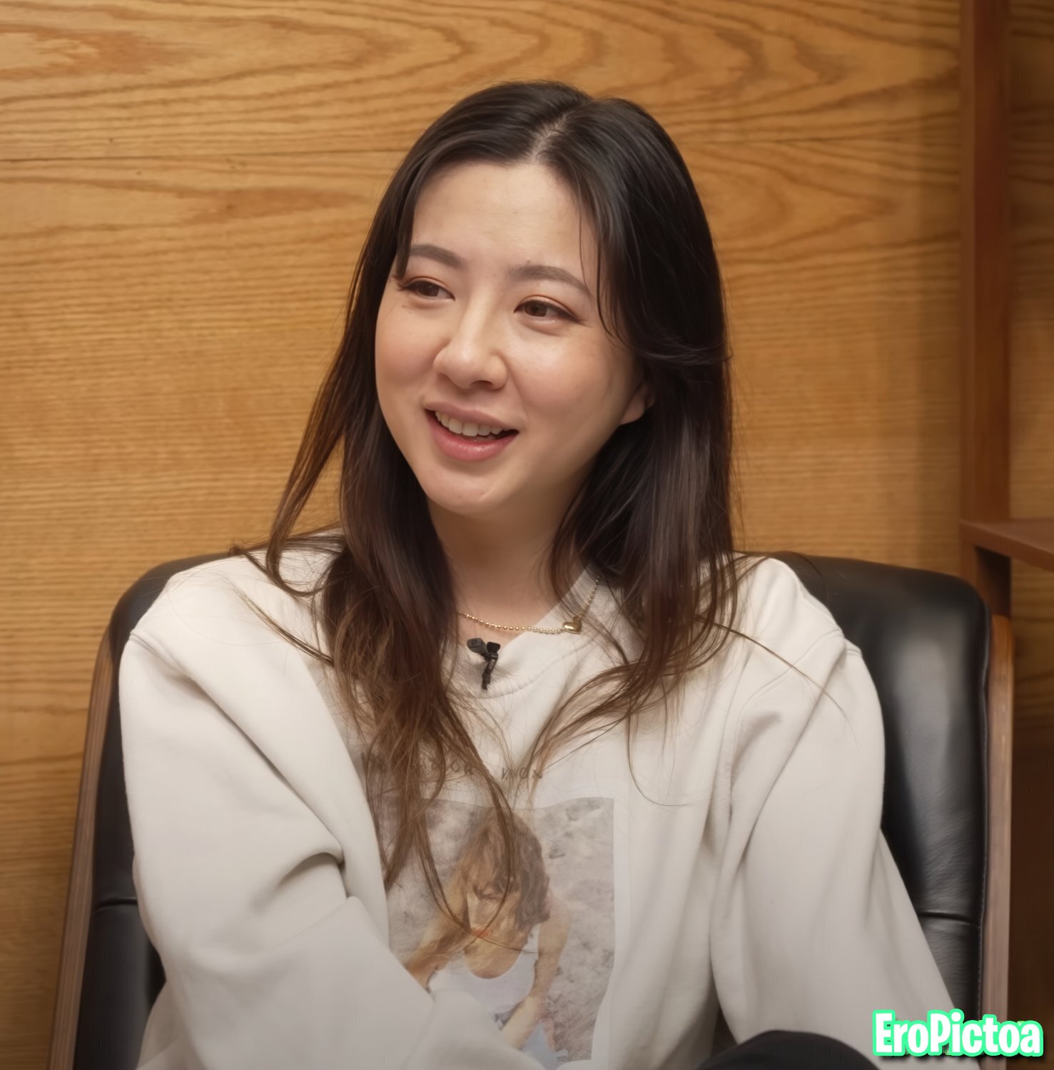 Fuslie [6] photo featuring perky - Part 54