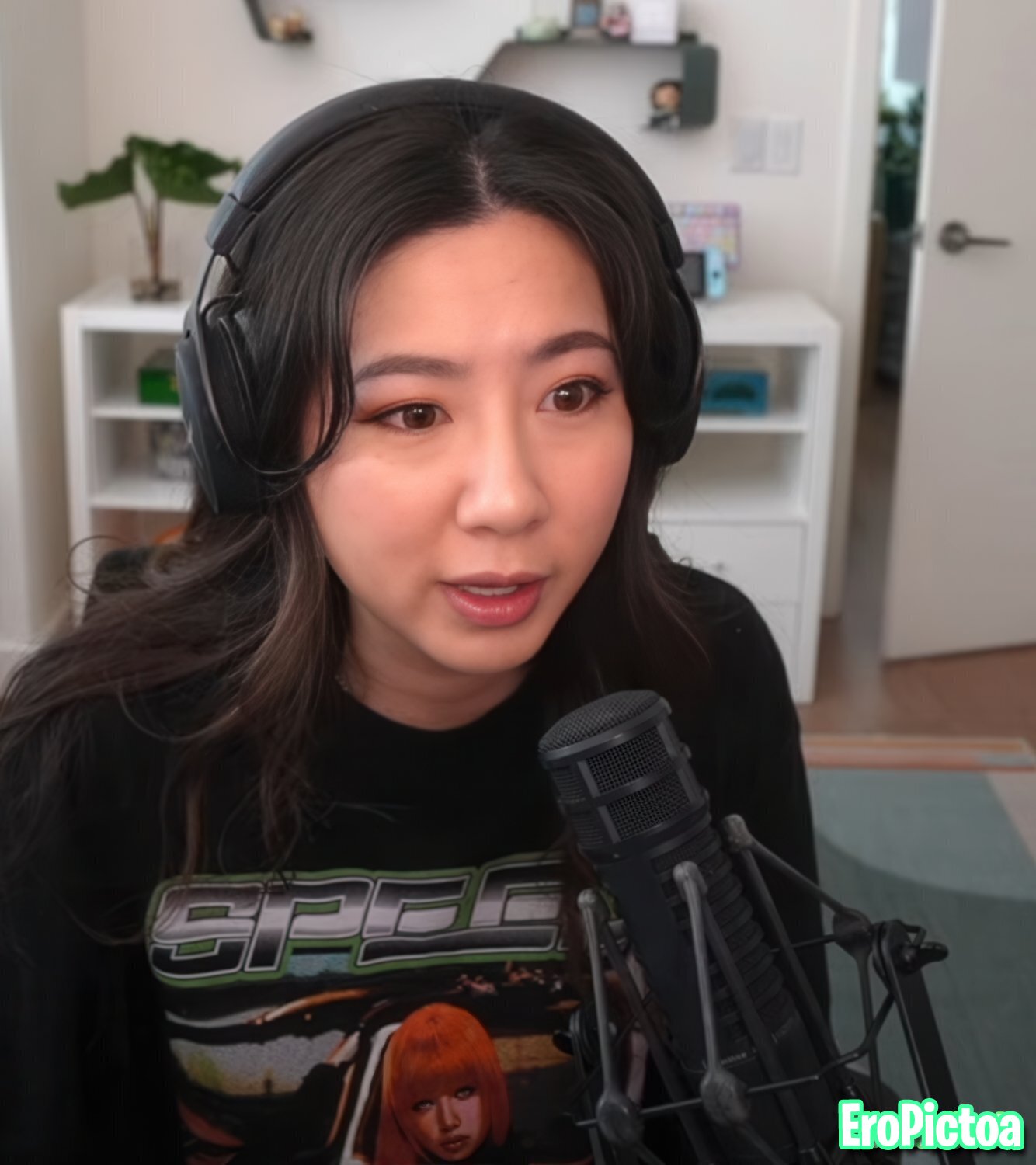 Fuslie [6] photo featuring petite - Part 81