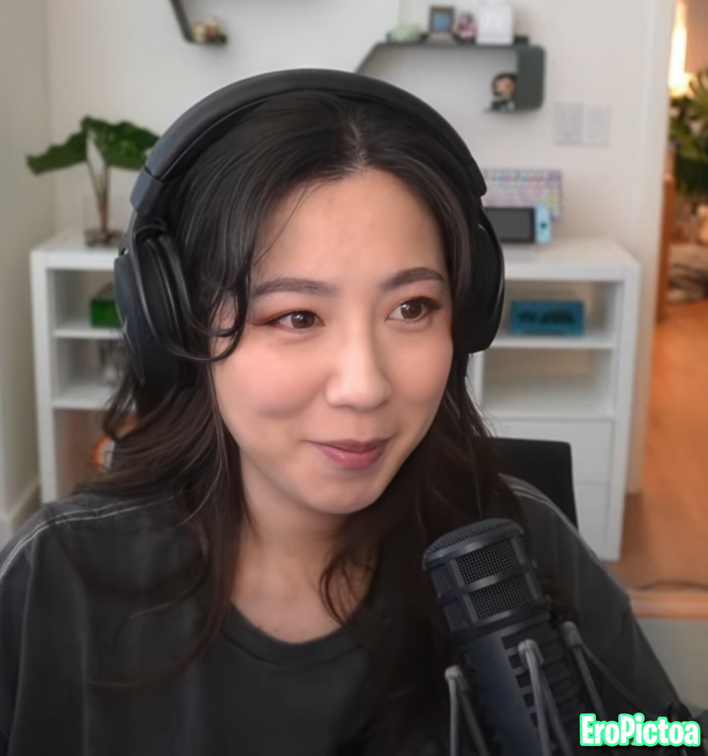 Fuslie [6] photo featuring chinese - Part 86