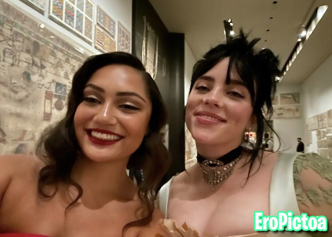 Billie eilish vs nicki minaj photo - Part 15