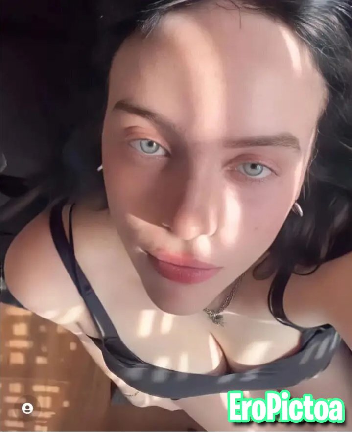 Billie Eilish hot photo - Part 5