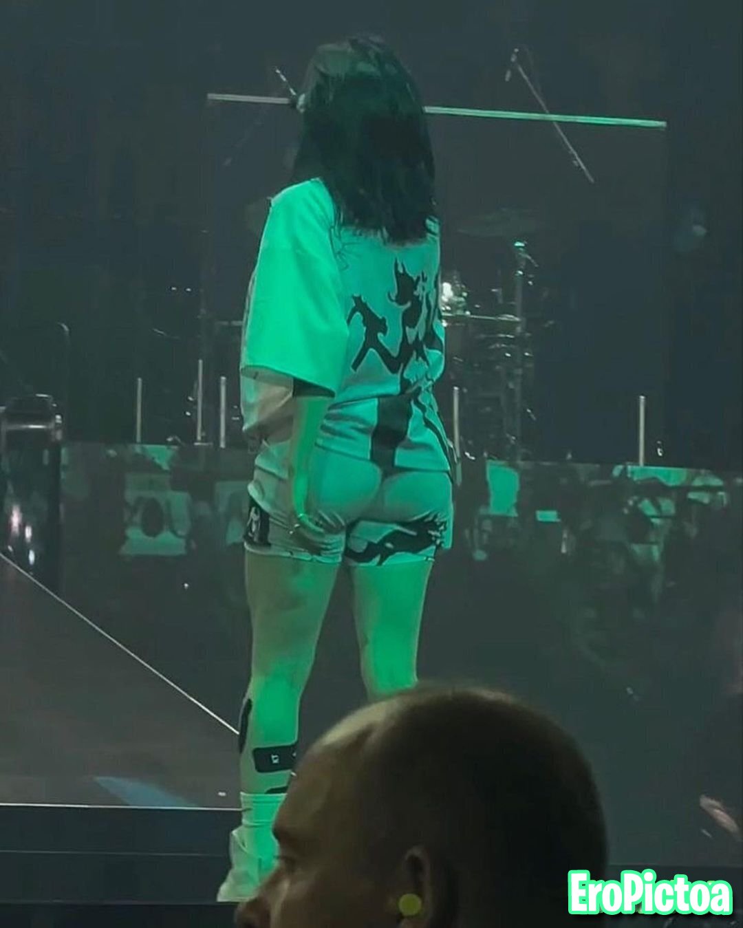 Billie Eilish it's so hot photo featuring Nudes famosa - Part 13