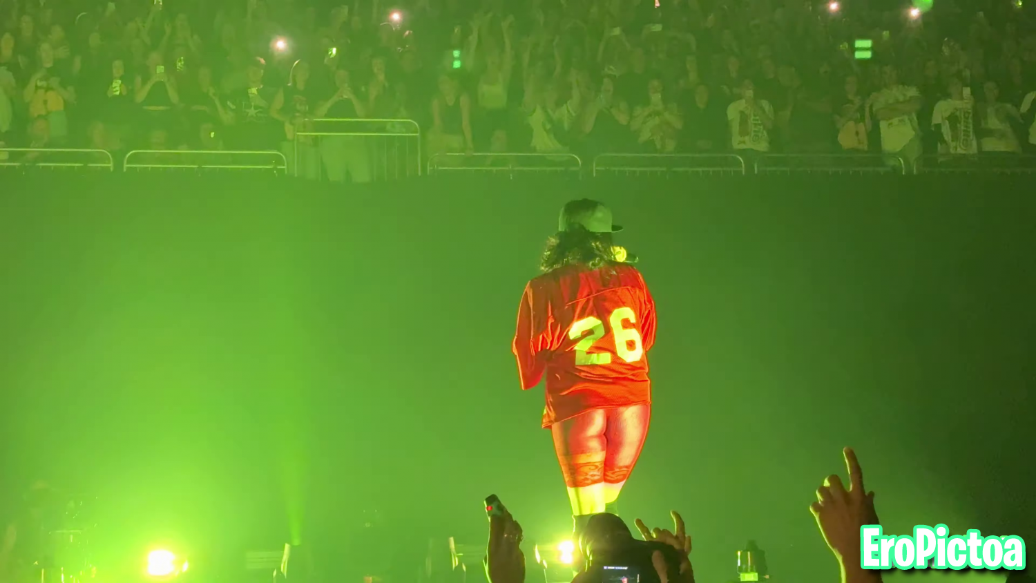 Billie Eilish - hit me hard and soft tour - Quebec photo featuring tour