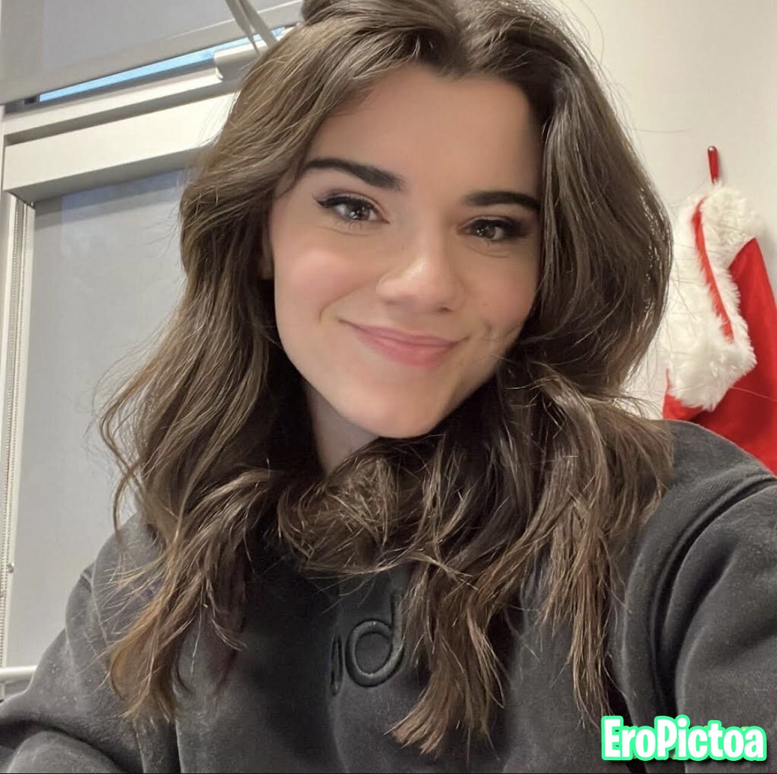 Billie eilish vs Brett cooper photo - Part 29