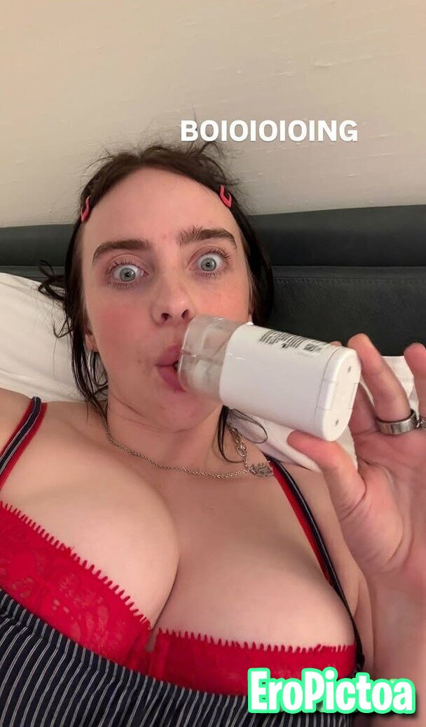 billie eilish boooing photo featuring celebrity - Part 2