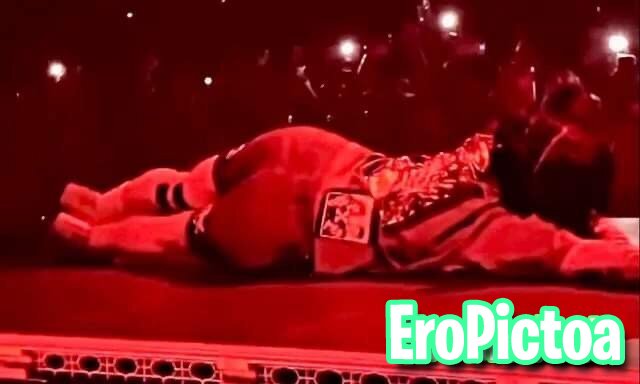 Billie Eilish photo featuring ass - Part 6