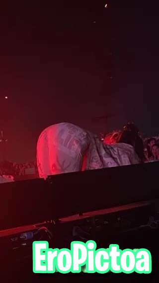 Billie Eilish photo featuring billielish - Part 9