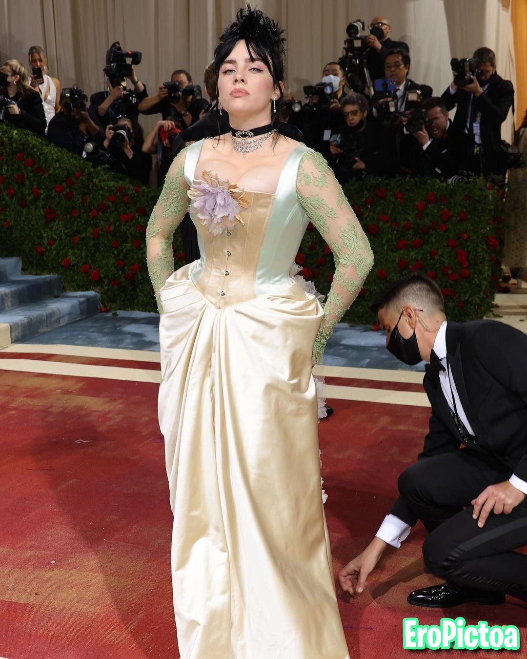 Billie Eilish photo featuring tits - Part 10