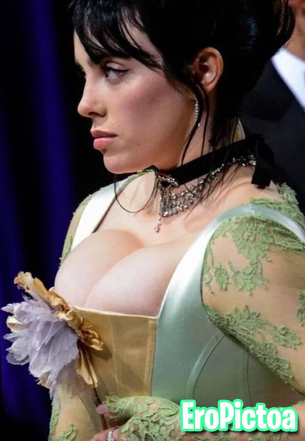 Billie Eilish photo featuring boobs - Part 20