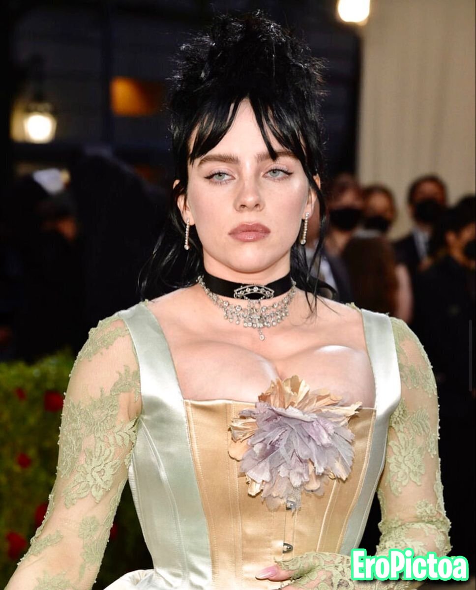 Billie Eilish photo featuring female - Part 29