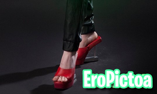 Billie Eilish feet photo featuring billie eilish - Part 7