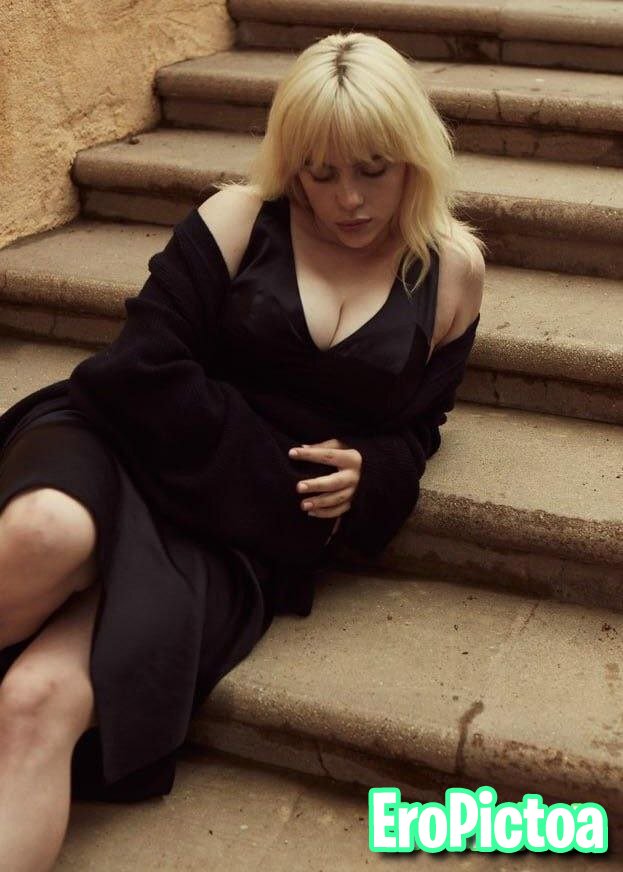 Billie Eilish shit photo featuring Billie - Part 17