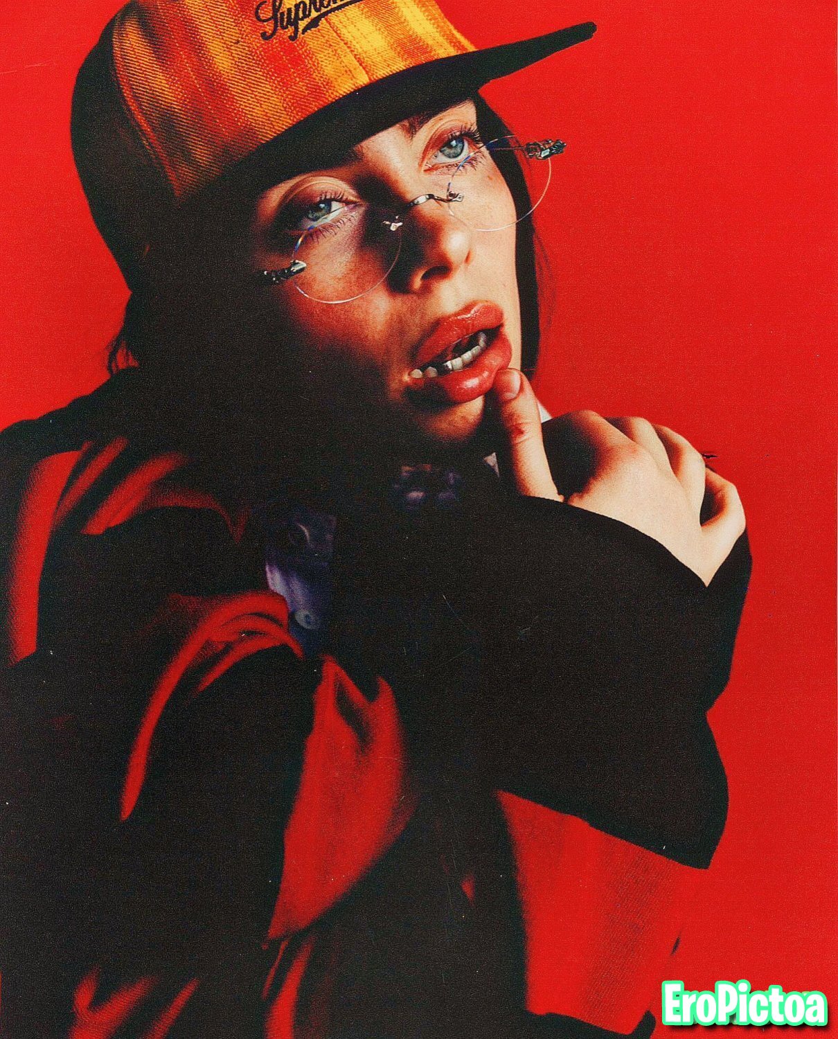 Billie Eilish photo featuring big breasts - Part 13