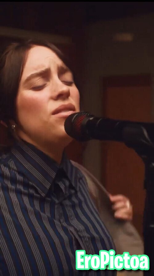 Billie Eilish photo featuring big breasts - Part 31