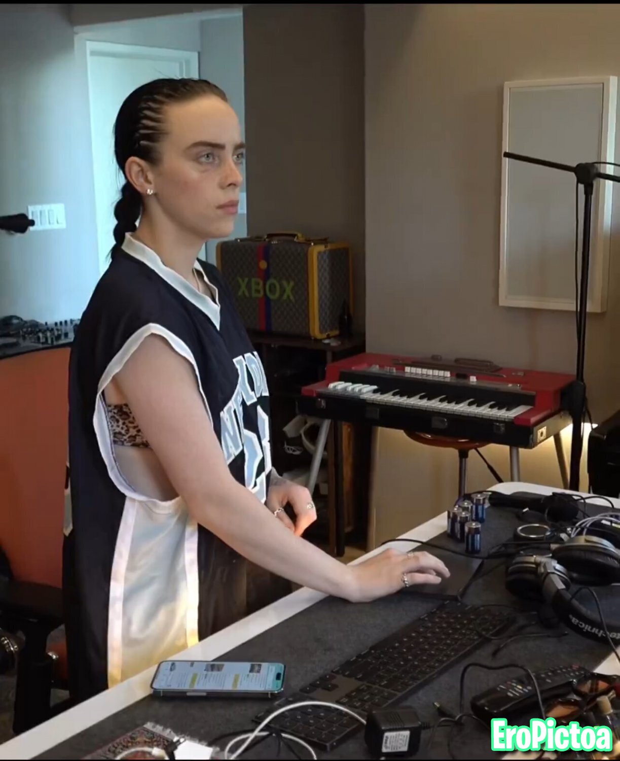 Billie Eilish photo featuring big tiddies - Part 33