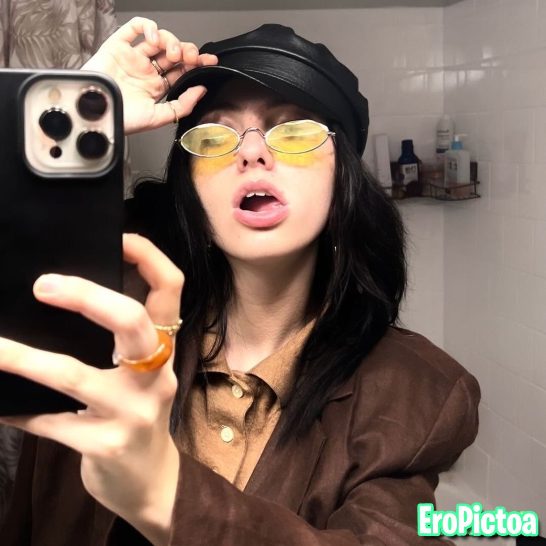 Billie Eilish photo featuring big breasts - Part 43