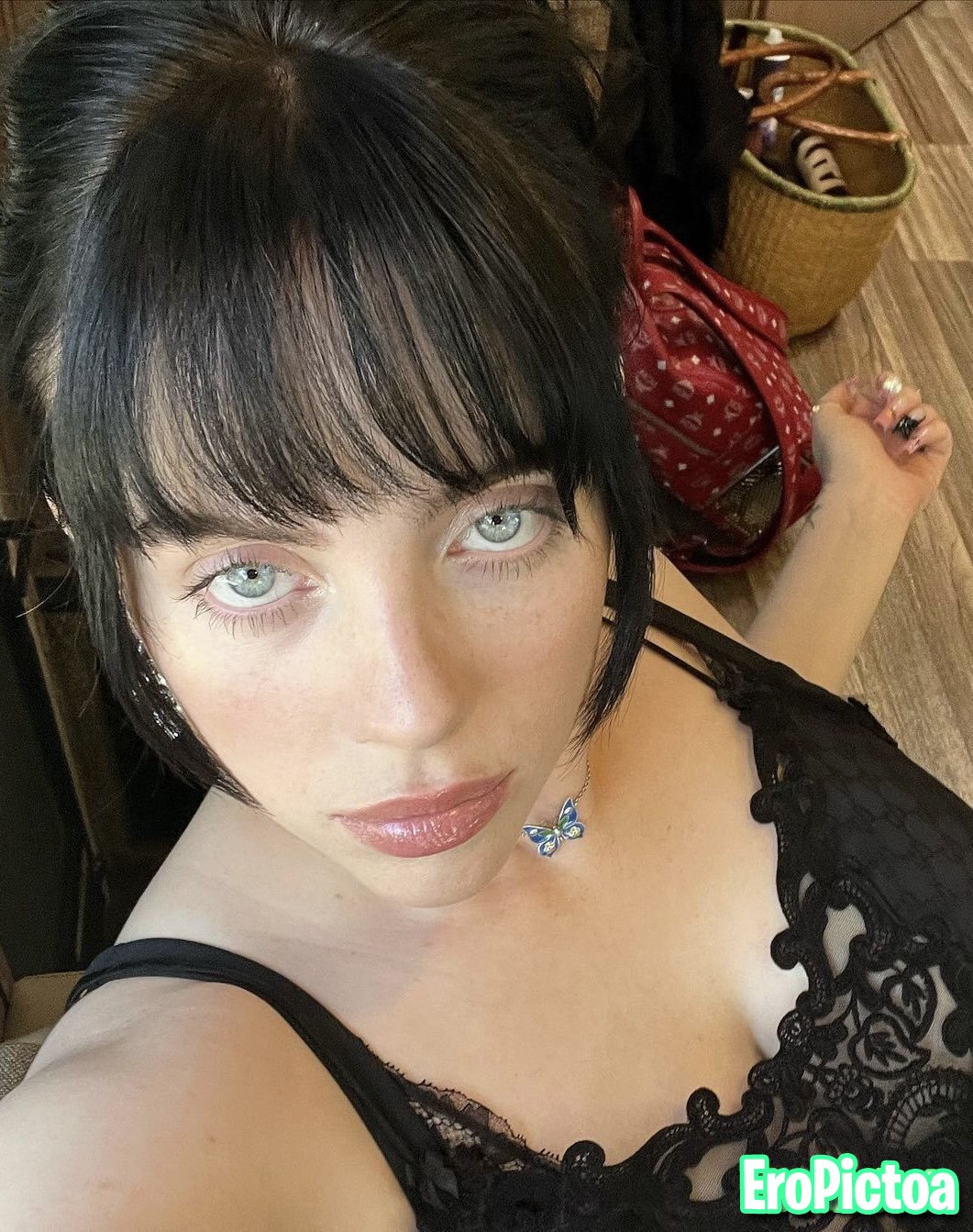 Billie Eilish photo featuring big tits - Part 44