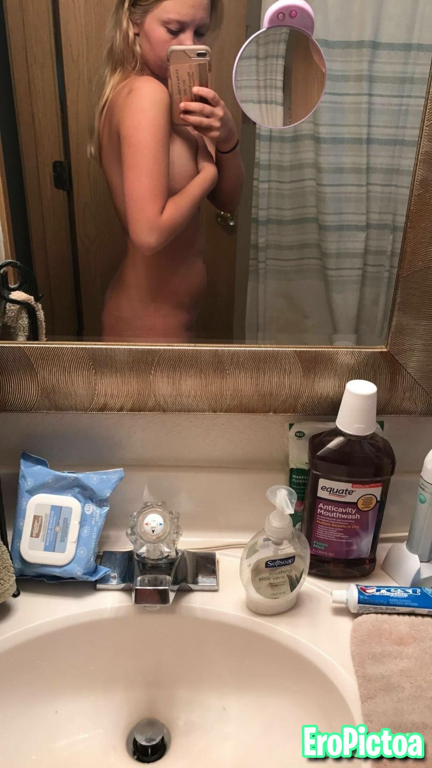 Pretty blonde, Olivia selfies photo featuring Selfies