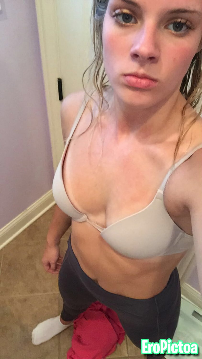 Pretty blonde, Olivia selfies photo featuring Blonde