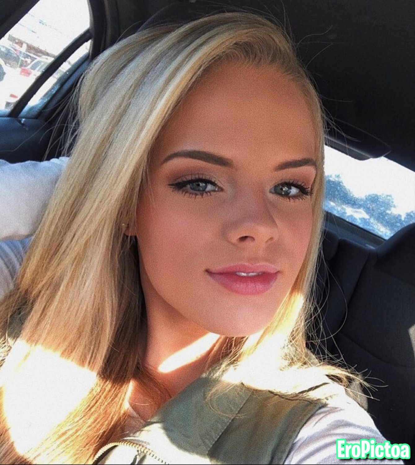 Pretty blonde, Olivia selfies photo featuring Amateur