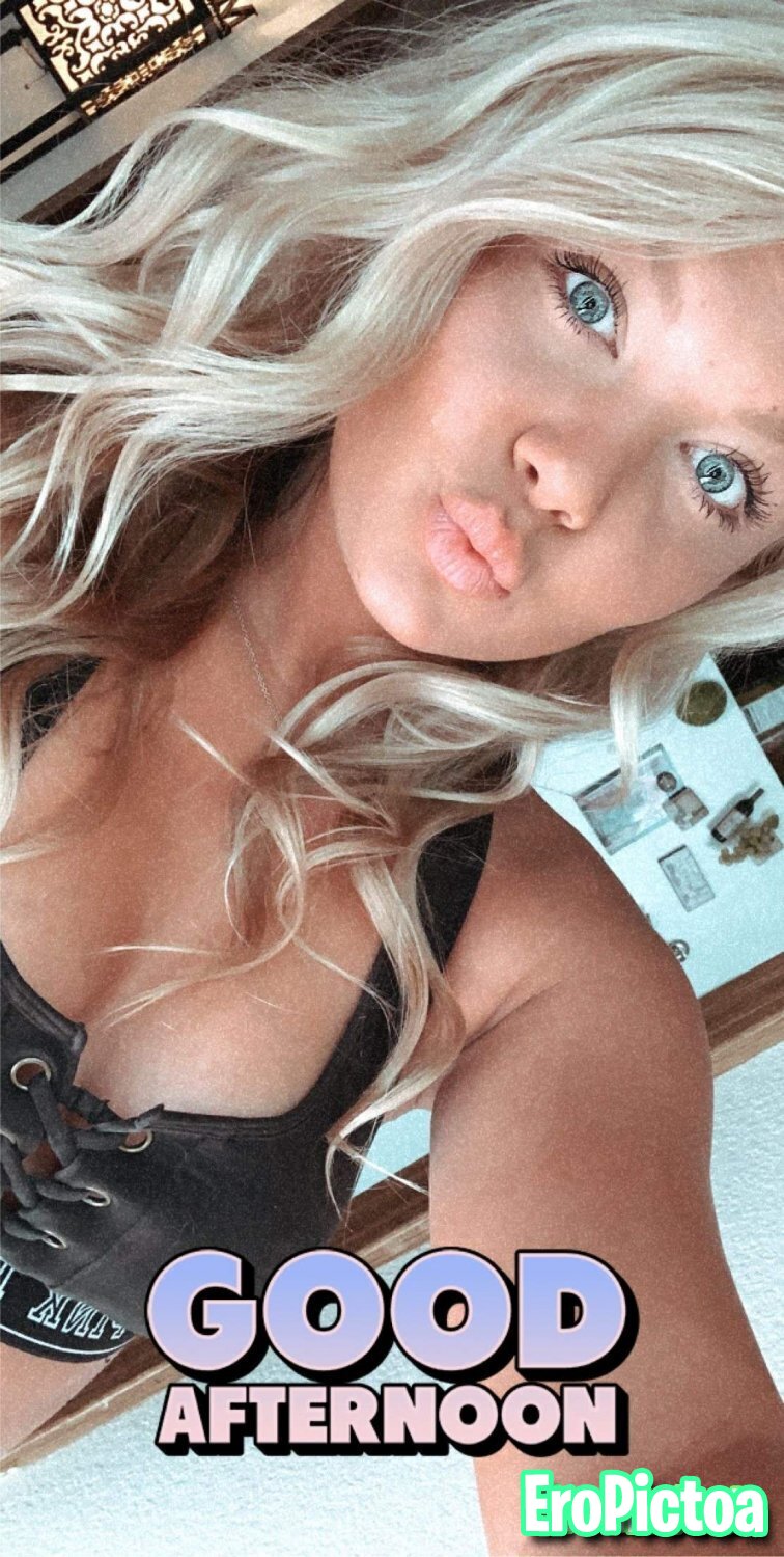Pretty blonde, Olivia selfies photo featuring Amateur