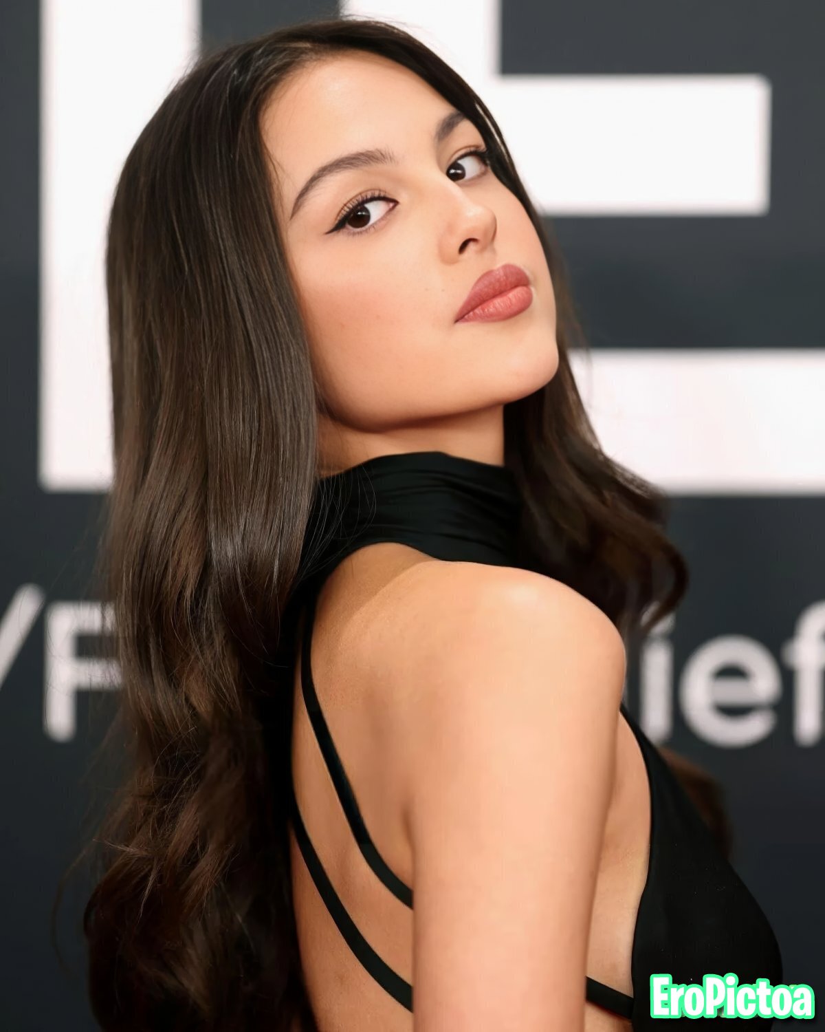 Olivia Rodrigo photo featuring wasian - Part 23