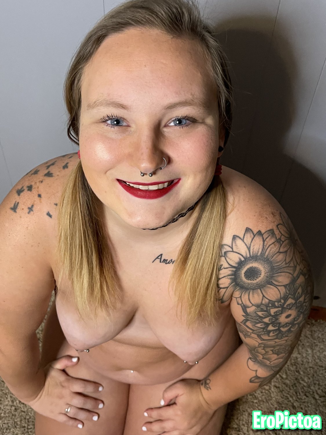 Tattooed whore Olivia photo featuring oliviaredd - Part 34