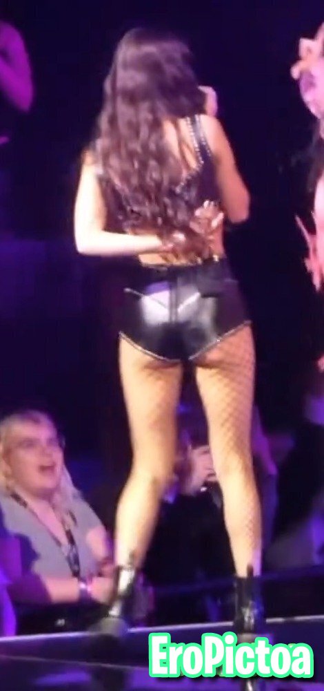 Olivia Rodrigo almost flash photo featuring Olivia - Part 16