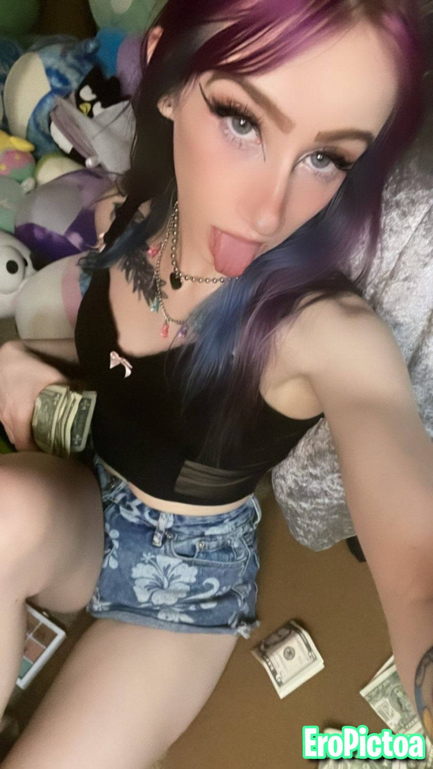 Olivia from orange county Ca photo featuring exposed