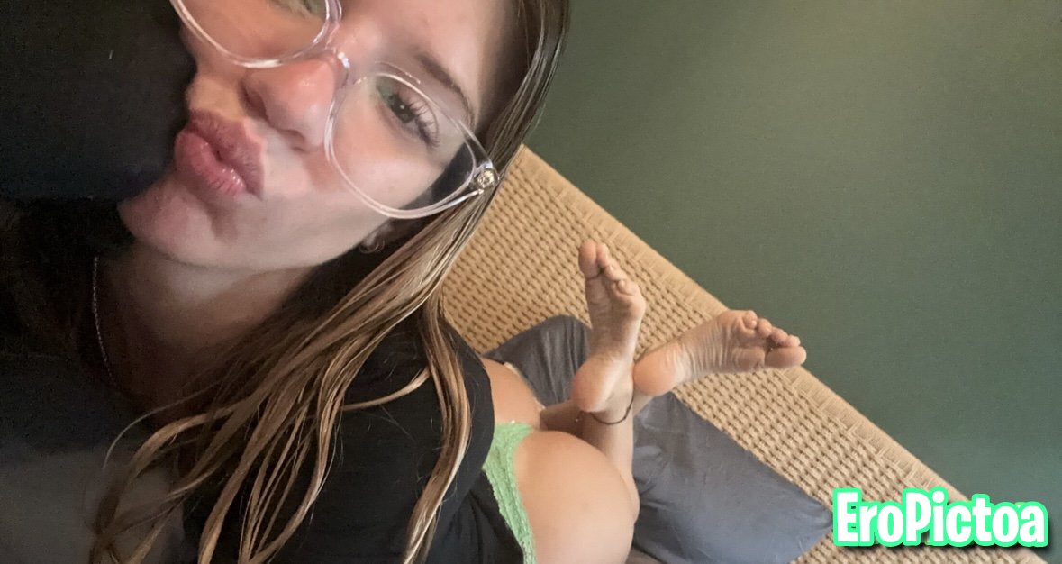 Teasing slut olivia photo