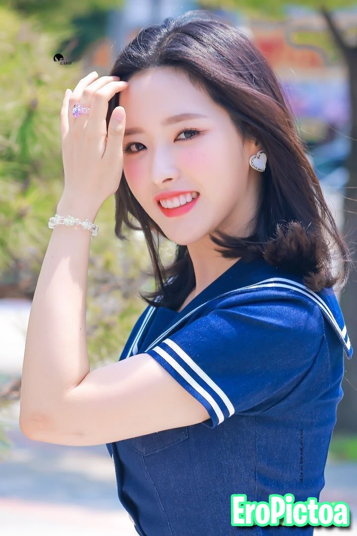 Olivia Hye LOONA photo featuring kpop - Part 6