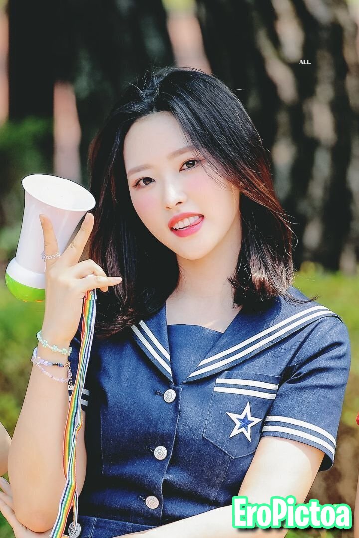 Olivia Hye LOONA photo featuring oliviahye - Part 7