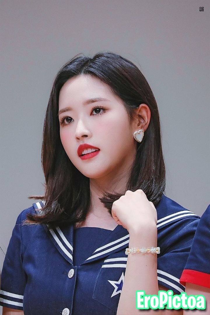 Olivia Hye LOONA photo featuring kpop - Part 9
