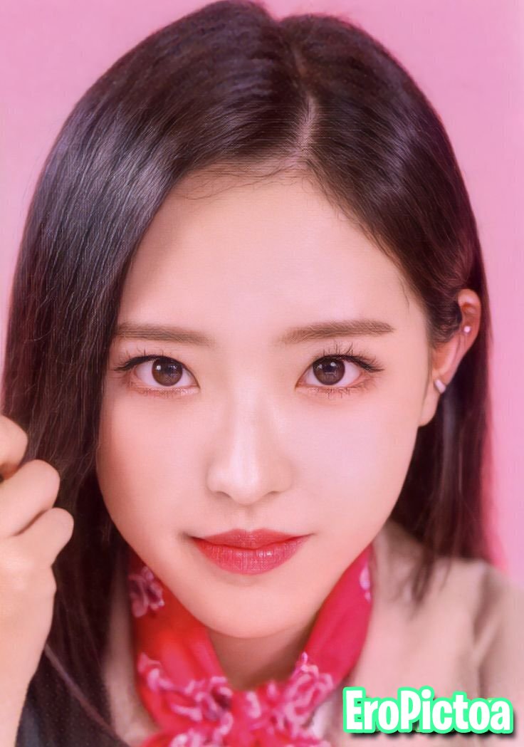 LOONA Olivia Hye photo featuring LOONA - Part 1 LOONA Olivia Hye photo featuring LOONA - Part 1