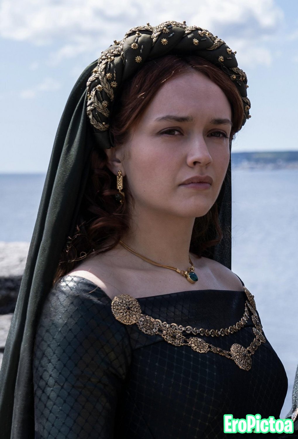 Olivia Cooke hot photo featuring Oliviacooke