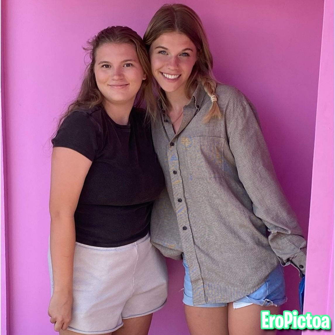 Olivia E photo featuring Irls