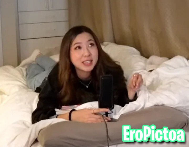 Fuslie photo featuring Socks - Part 8 Fuslie photo featuring Socks - Part 8