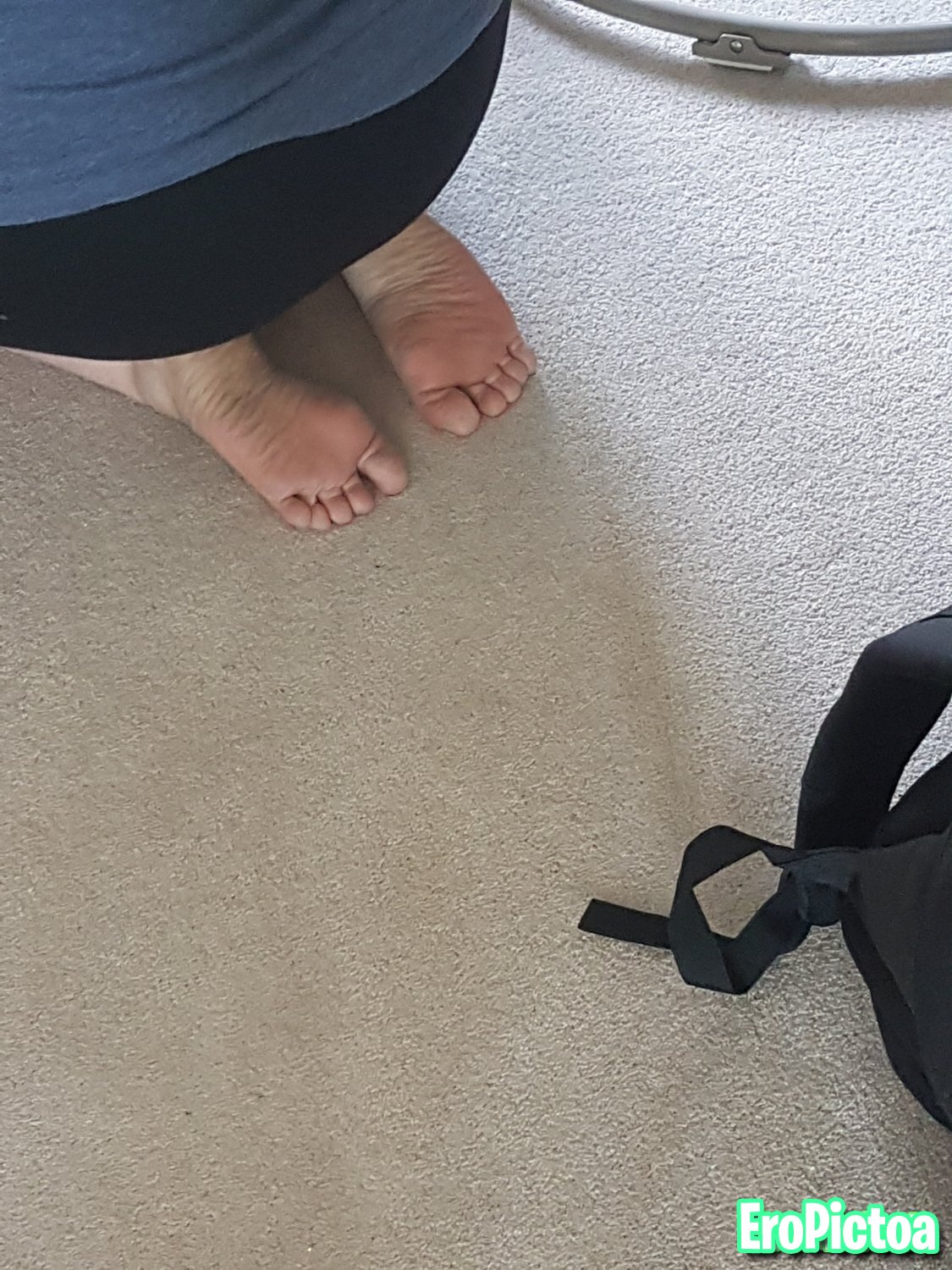 uk footsluts photo featuring soles - Part 12