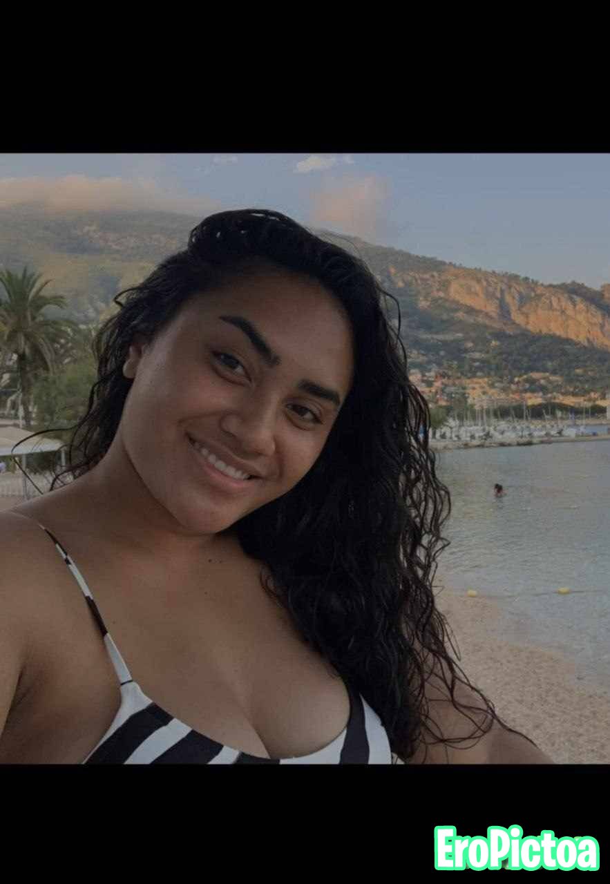 Poly Baddie photo featuring selfie - Part 2