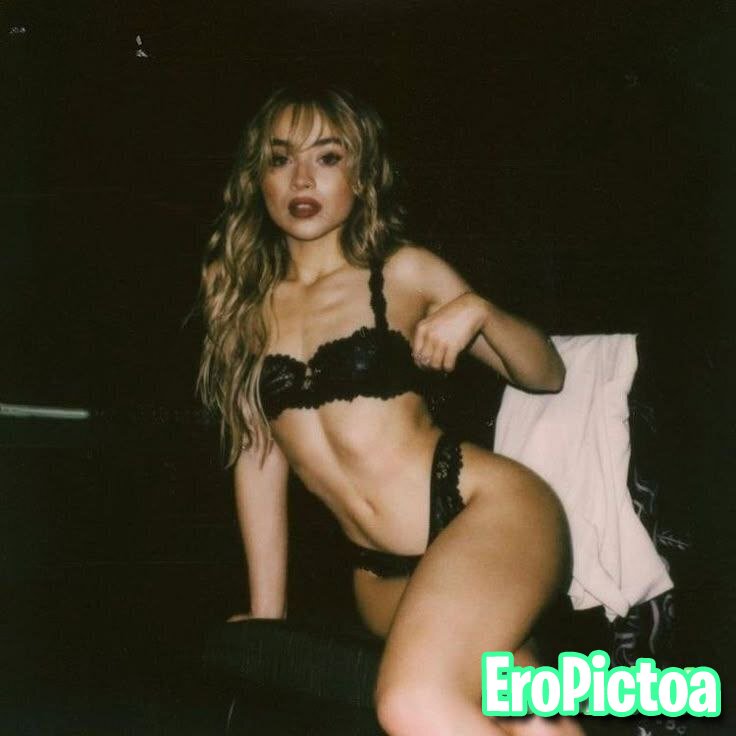 Sabrina Carpenter photo