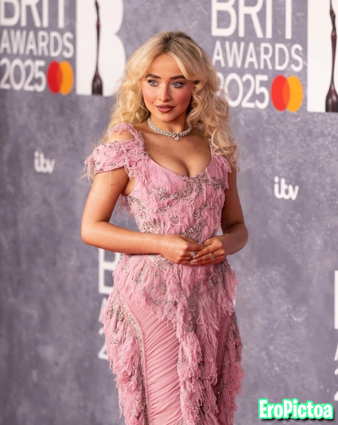Sabrina carpenter photo featuring Vazada - Part 13