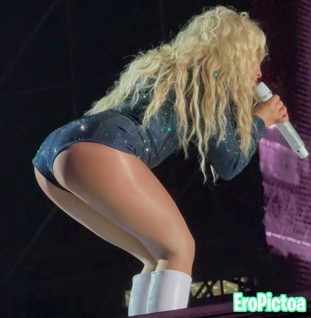 Sabrina carpenter photo featuring Ass - Part 31