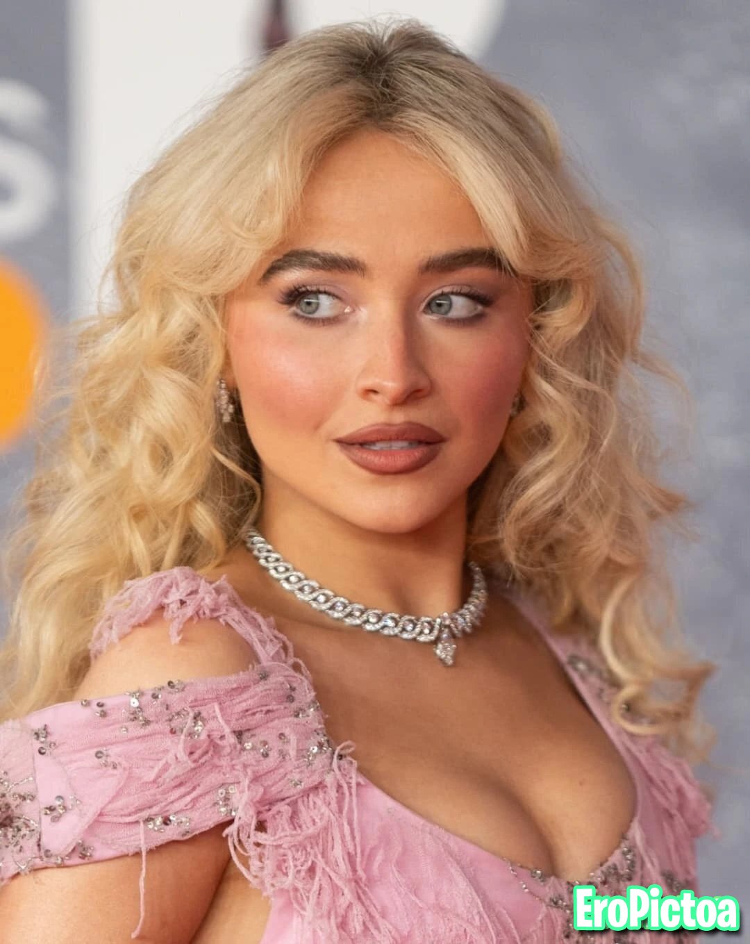 Sabrina carpenter photo featuring Celebridade - Part 12